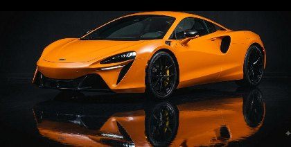 McLaren de la flotte de stages, vue trois quarts avant